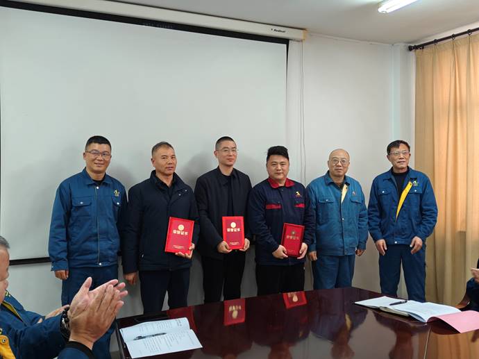 第一事業(yè)部冶化協(xié)力項目部獲銅冠冶化公司“強化意識，防控風(fēng)險”...