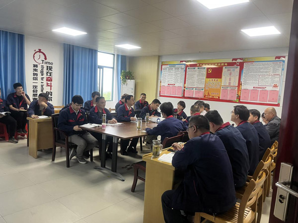 王伍升到建材研究室、建材公司調研